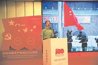 迷路的可爱男孩