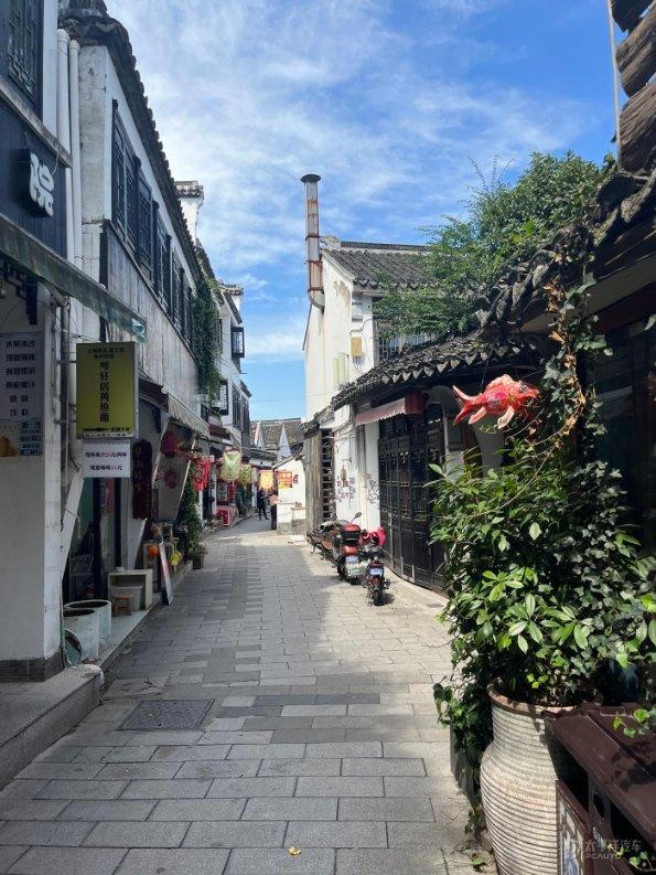 郑州交运集团2600台大巴车蓄势待发 迎接春运“返乡大潮”